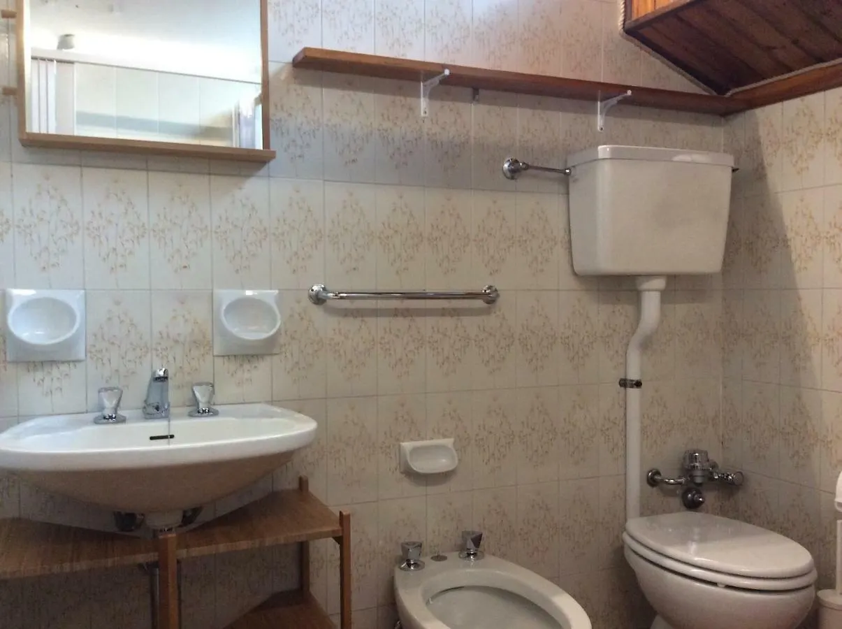Ca' Marchesi Apartments Sernio